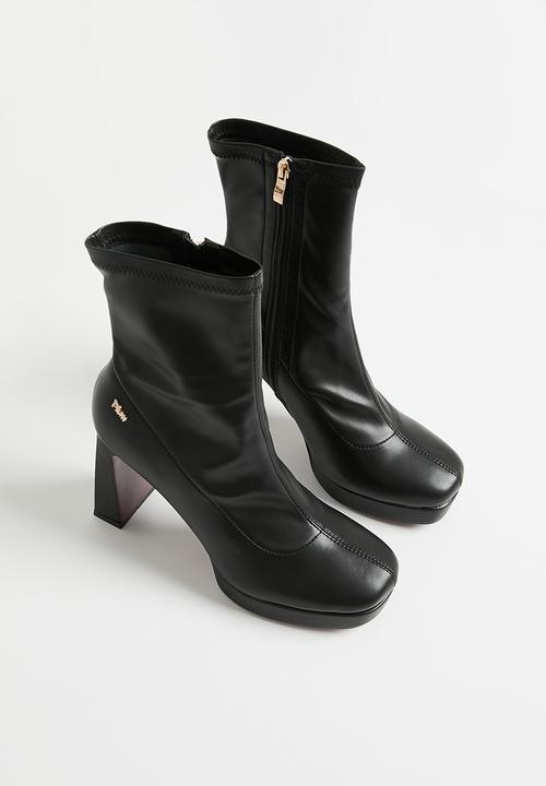Plum - Staida block heel ankle boot - black