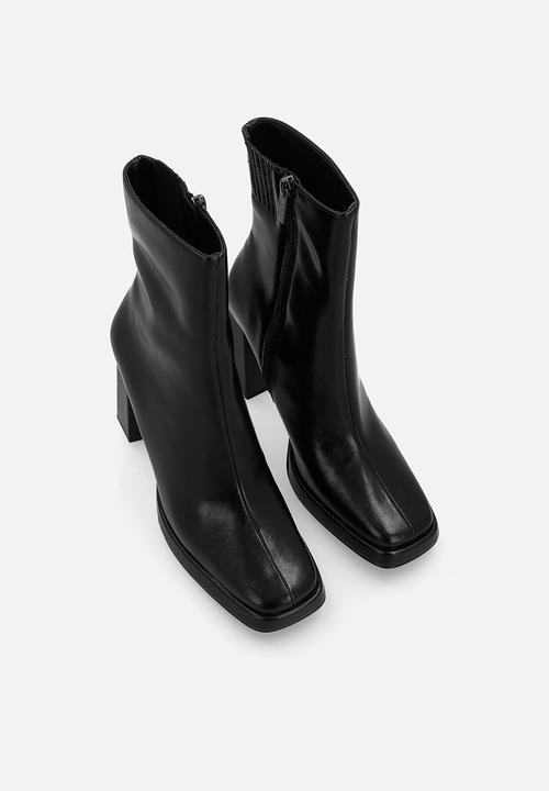 Steve Madden - Freya block heel boot - black