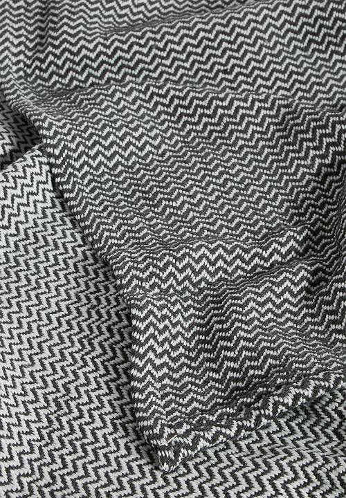 H&S - Herringbone cotton throw - charcoal