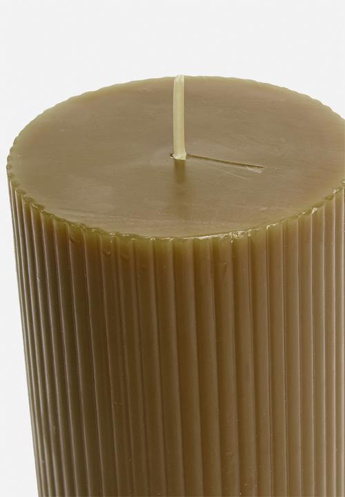 H&S - Roma ribbed pillar candle - mud