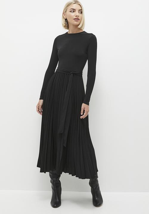 MILLA - Knit pleated fit & flare dress - black