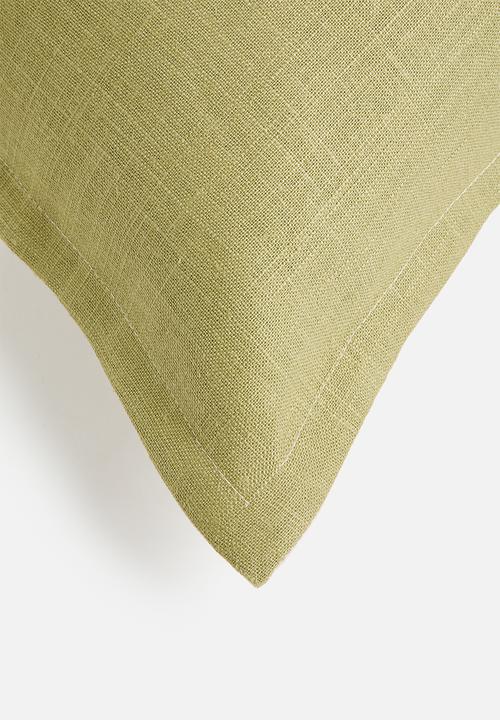 Grey Gardens - Latin olive cushion cover - yellow