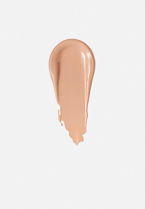 Revolution - Matte Base Foundation F8