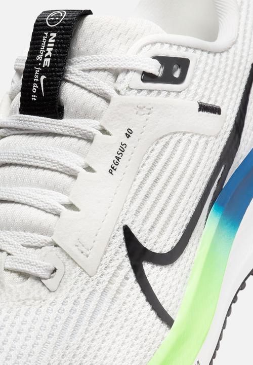 Nike - Nike Air Zoom Pegasus 40 - Platinum Tint/Black-White-Green Strike