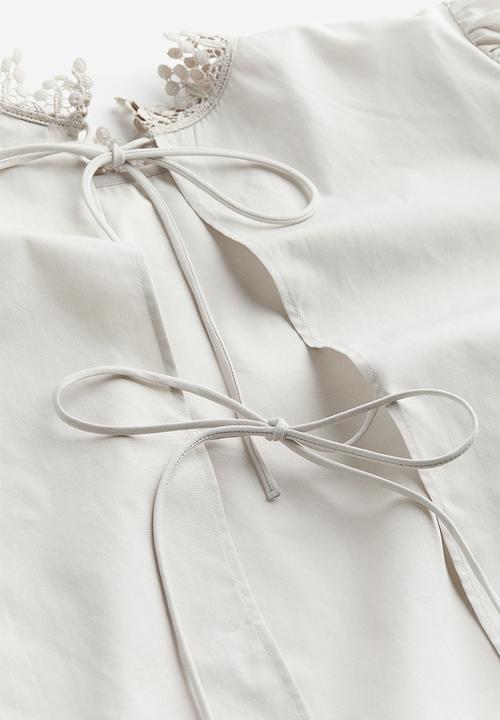 H&M - Lace-trimmed poplin top - grey