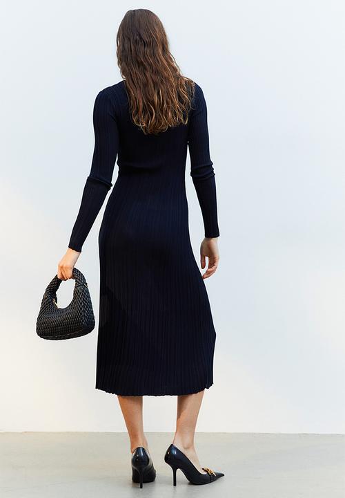H&M - Turtleneck knitted dress - navy