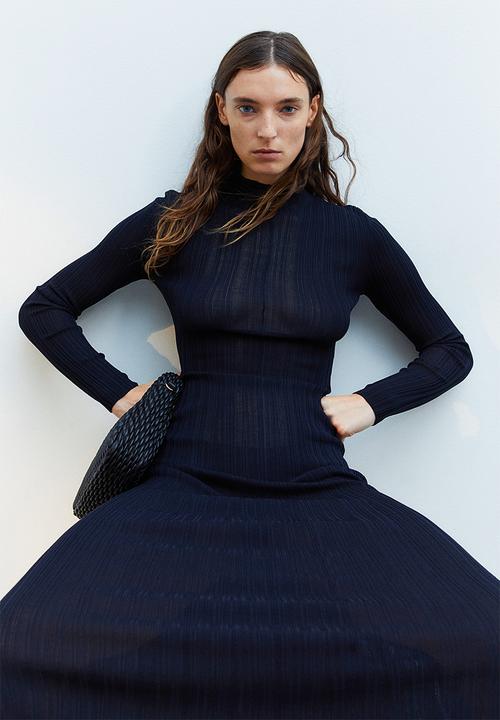 H&M - Turtleneck knitted dress - navy