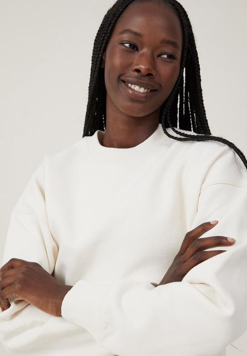 Cotton On - Plush Essential Crew Jumper - Coconut Milk