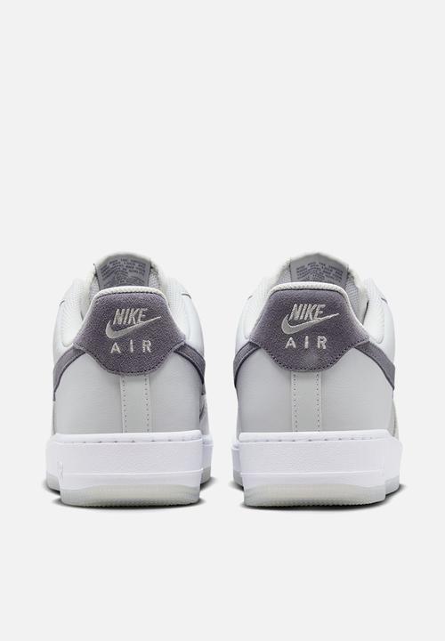 Nike - AIR FORCE 1 '07 LV8
