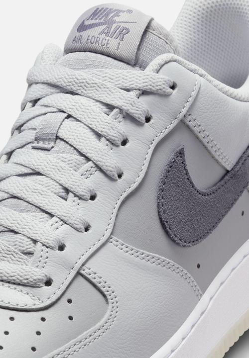Nike - AIR FORCE 1 '07 LV8