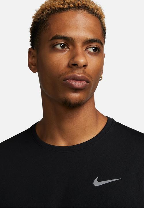 Nike - Dri-FIT uv miler top ls - black & reflective silver