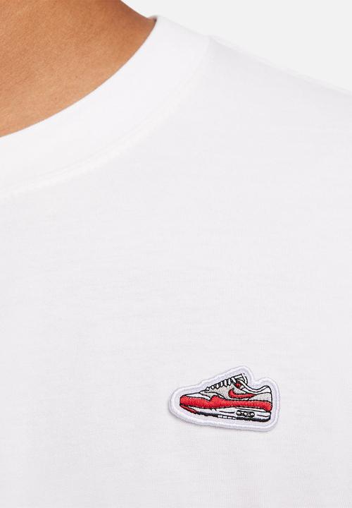 Nike - NSW Max90 sneaker patch tee - white