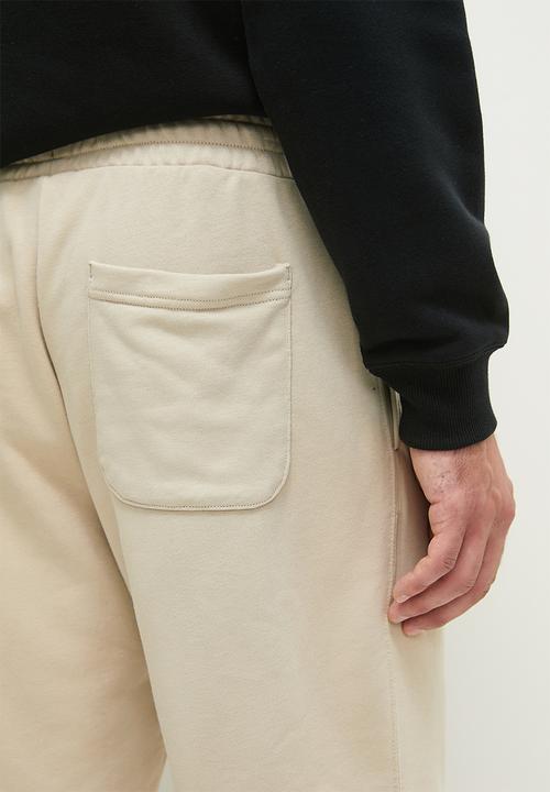 Converse - Converse go-to all star standard-fit shorts - beach stone / white
