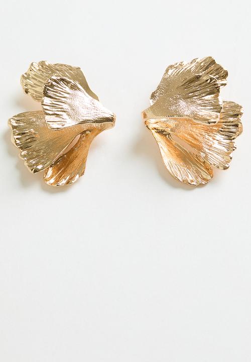 Superbalist - Flower stud earrings - gold