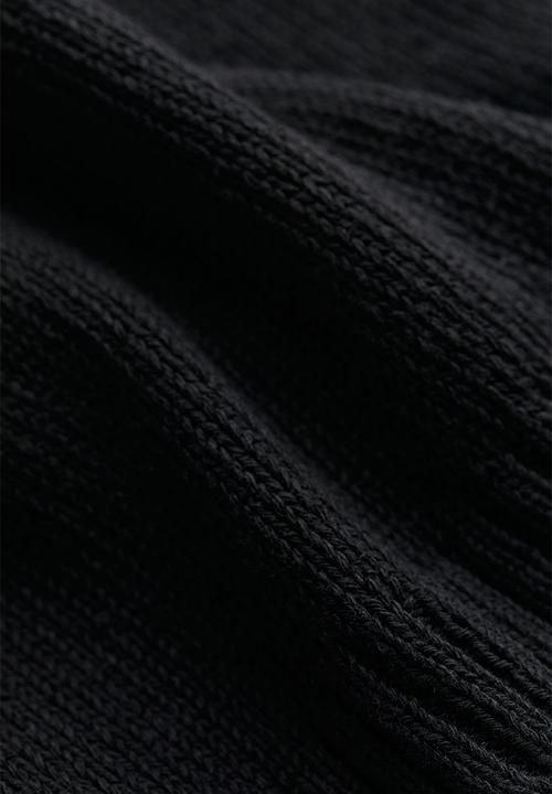 H&M - Knitted shoulder-pad top - black