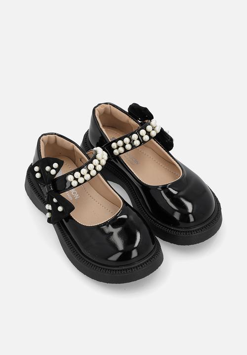 Pop Candy - Pearl bow décor Mary janes - black