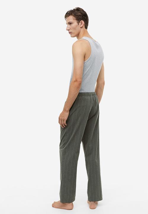 H&M - Relaxed fit pyjama bottoms - Dark green Pinstriped