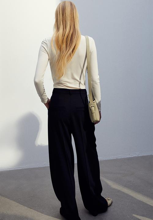 H&M - Knot-detail top - white