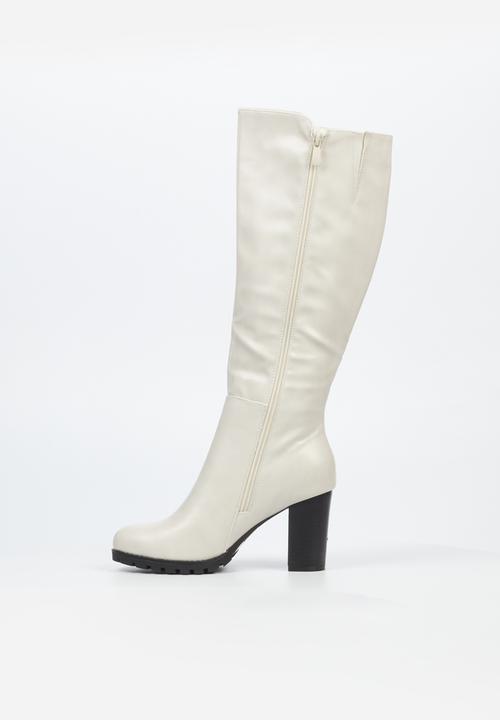 Butterfly Feet - June 5 block heel boot - ivory