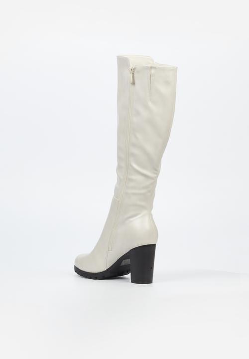 Butterfly Feet - June 5 block heel boot - ivory