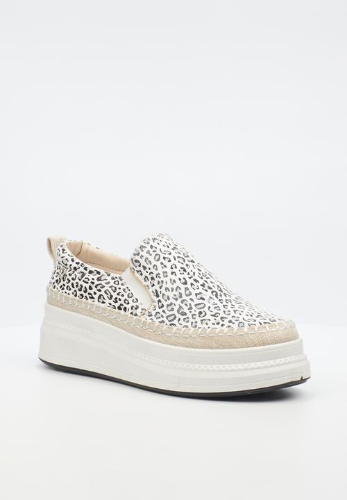 Butterfly Feet - Senhora 13 slip-on - white