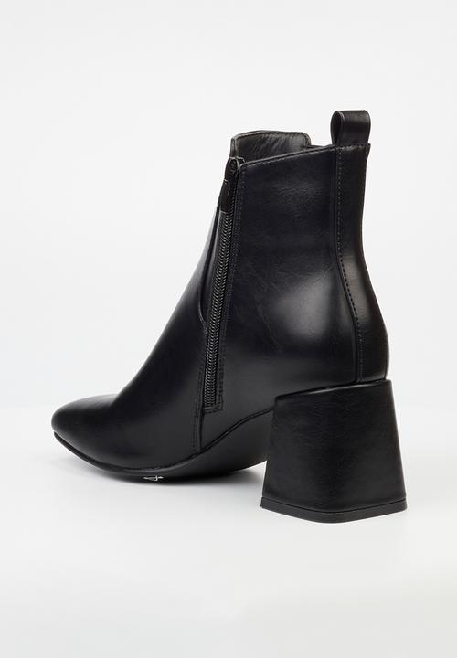 Butterfly Feet - Shardae 1 block heel boot - black