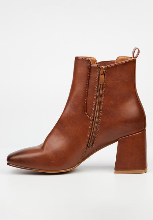 Butterfly Feet - Shardae 1 block heel boot - tan