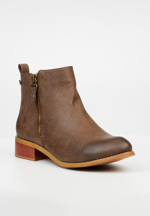 Butterfly Feet - Tyler 1 ankle boot - chocolate