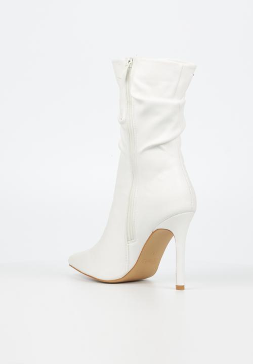 Miss Black - Boss 3 ruched calf boot - white