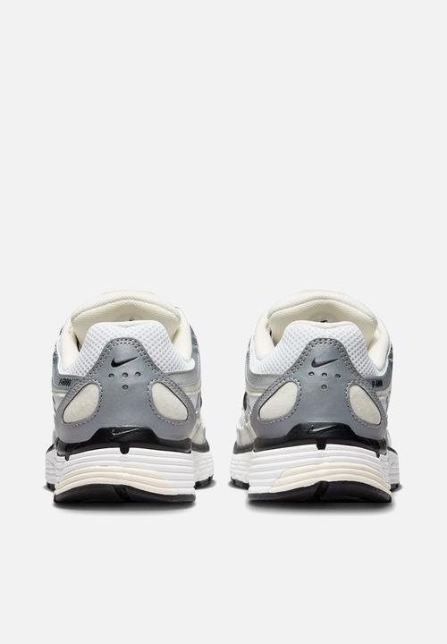 Nike - Nike P-6000