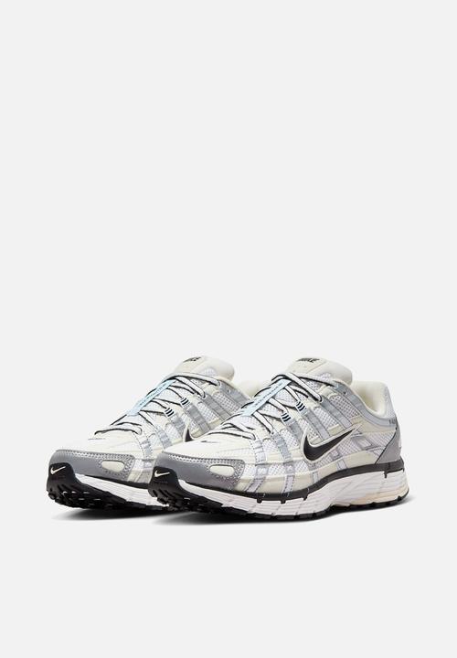 Nike - Nike P-6000