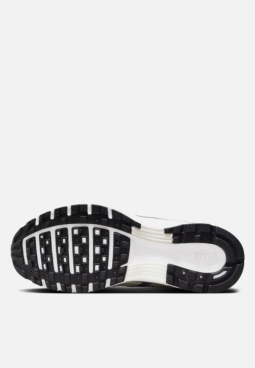Nike - Nike P-6000
