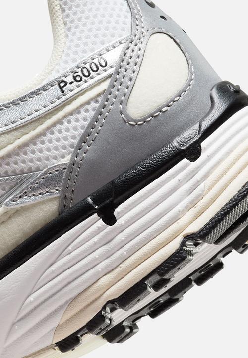 Nike - Nike P-6000