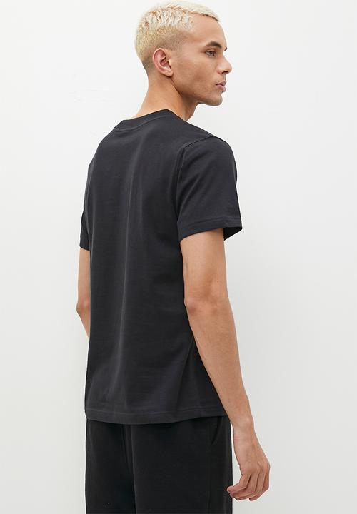 New Balance  - NB Classics Flying NB Tee - Black