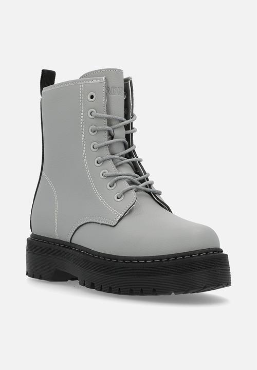 Madison® - Savannah platform lace-up boot - grey