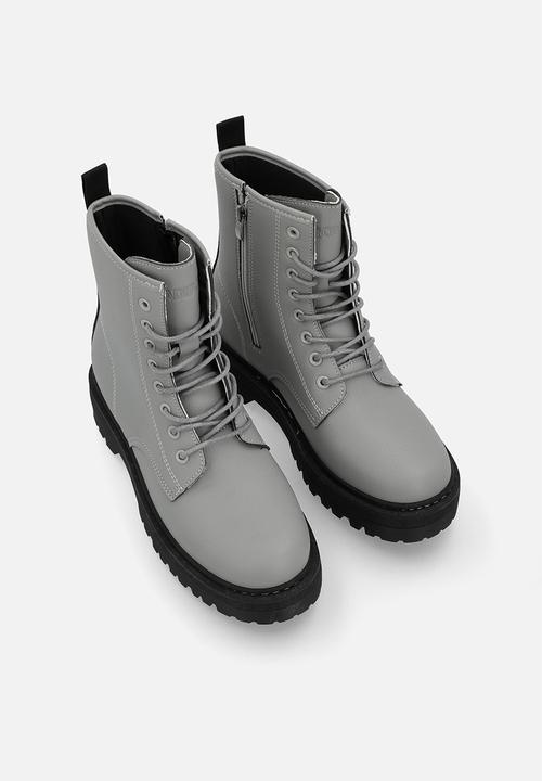 Madison® - Savannah platform lace-up boot - grey