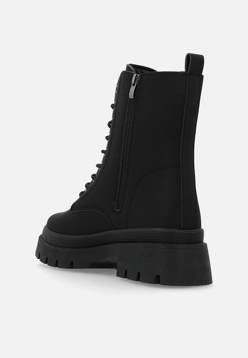 Madison® - Fallon platform lace-up boot - black
