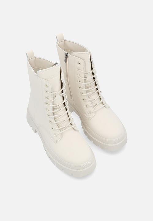 Madison® - Fallon platform lace-up boot - cream