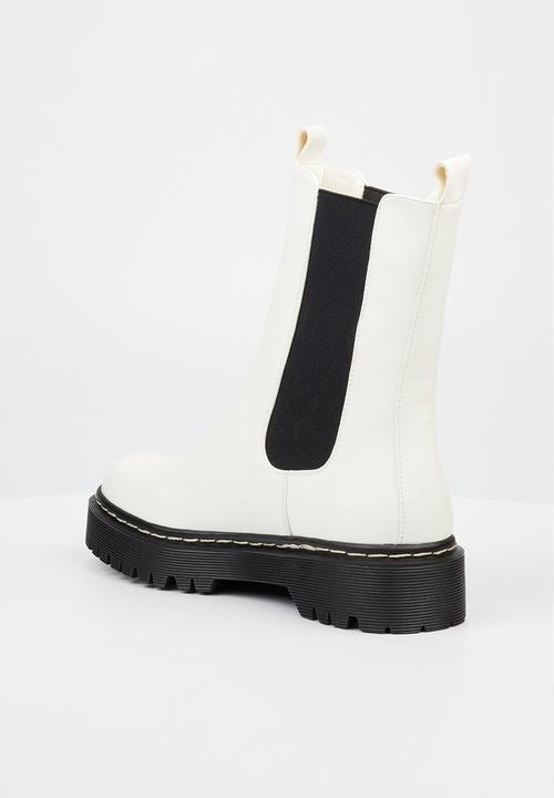 Miss Black - Nirvana 2 chelsea boot - white
