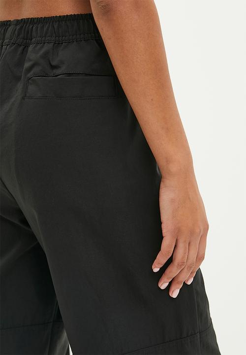 Cotton On - Essential move pant - black