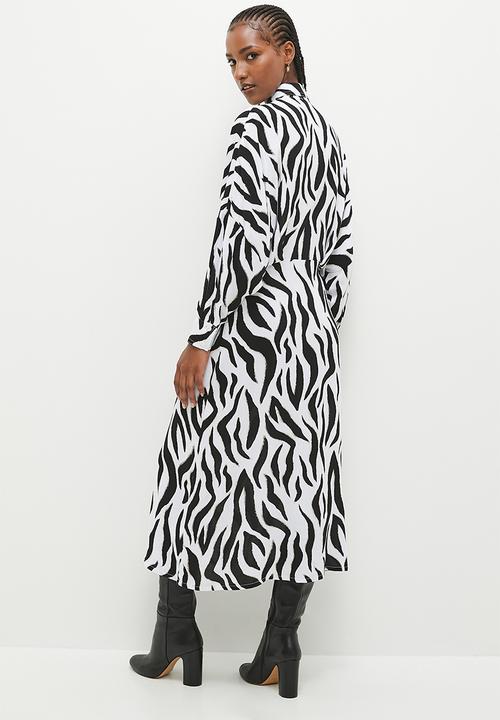 edit - Dolman sleeve shirt dress - abstract lines