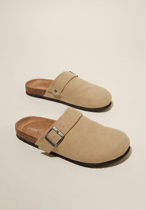 Cotton On - Rex buckle mule - sand micro