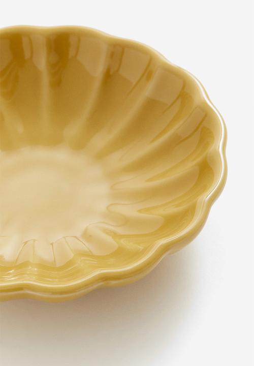H&M - Small porcelain dish - yellow