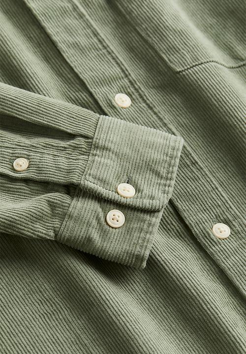 H&M - Relaxed fit corduroy shirt - green