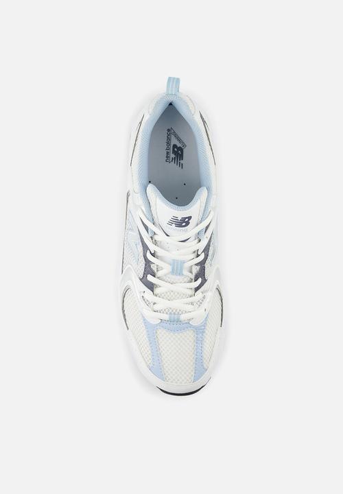 New Balance  - MR530