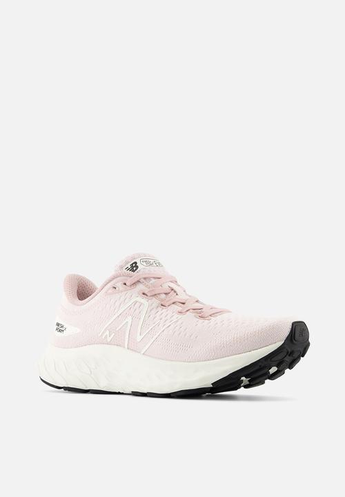 New Balance  - Fresh Foam Evoz ST