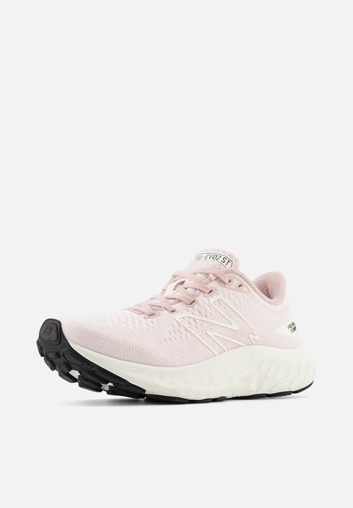 New Balance  - Fresh Foam Evoz ST