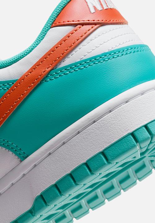 Nike - Dunk Low Retro