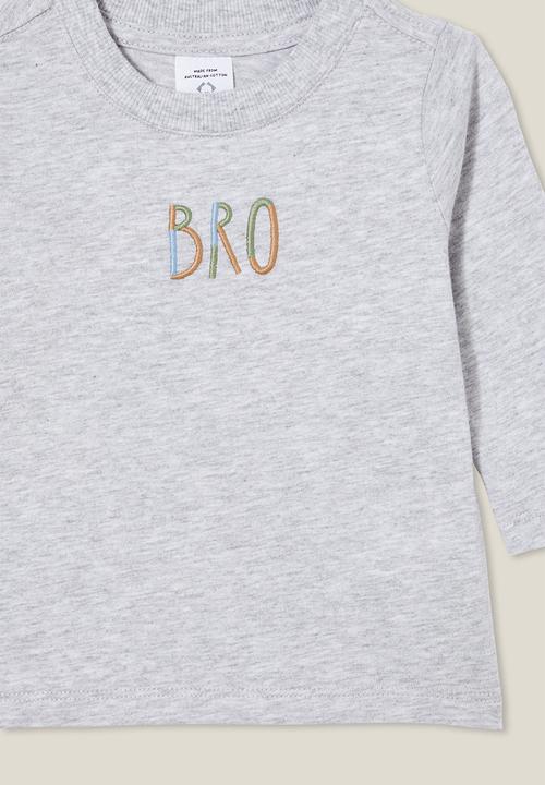 Cotton On - Jamie long sleeve tee - cloud marle/bro embroidered