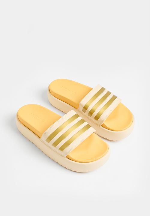 adidas Originals - Adilette platform - crystal sand/gold met./semi spark